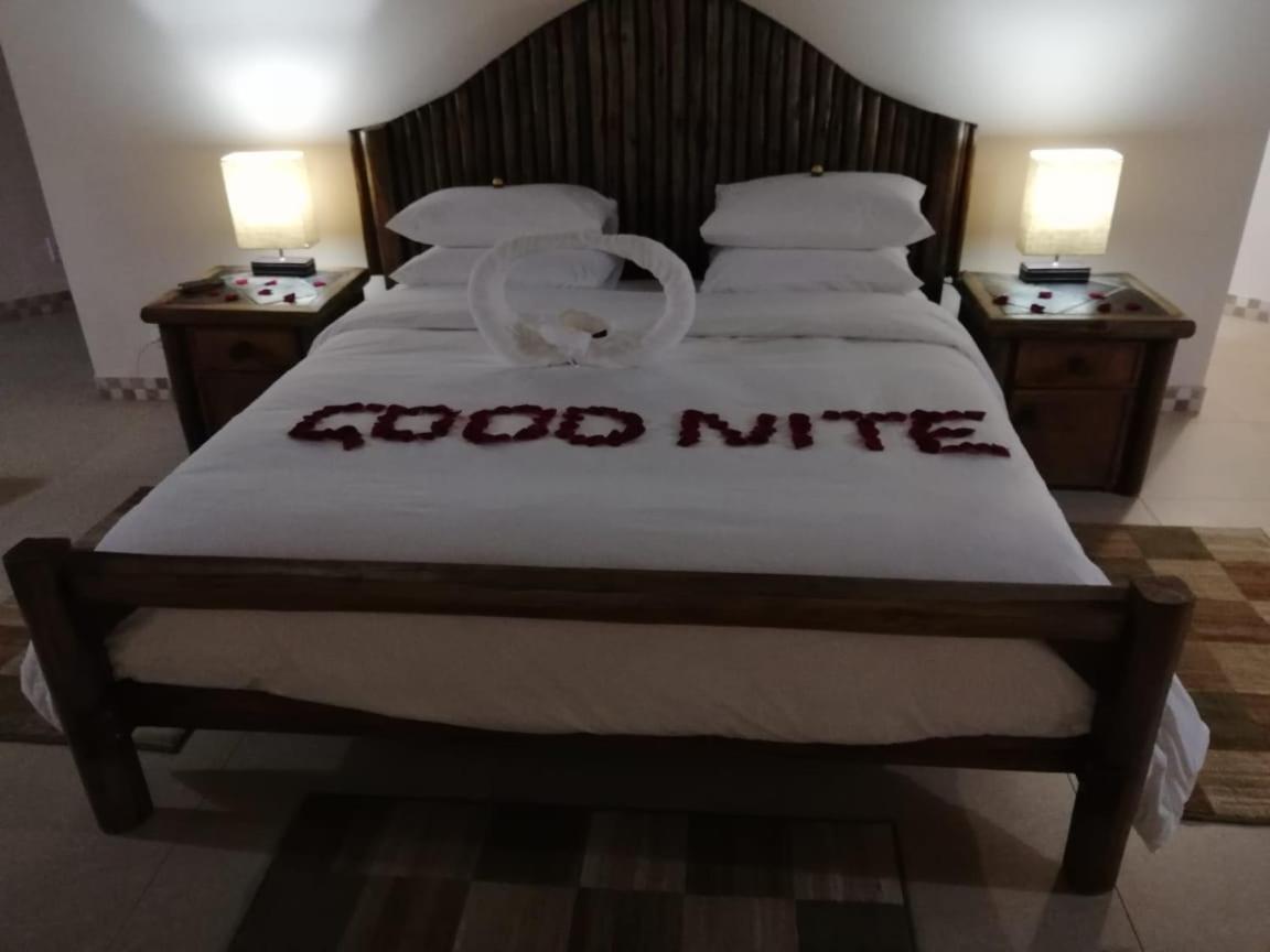 Golden Impalas Bush Resort Hammanskraal Ngoại thất bức ảnh